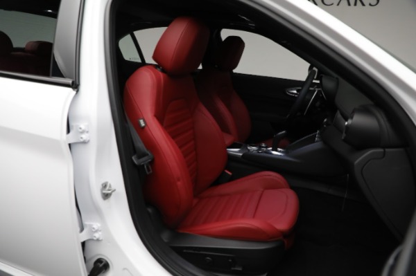 New 2024 Alfa Romeo Giulia Veloce for sale Sold at Bugatti of Greenwich in Greenwich CT 06830 28