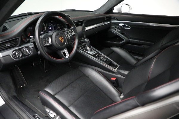 Used 2019 Porsche 911 Turbo for sale $169,900 at Bugatti of Greenwich in Greenwich CT 06830 18