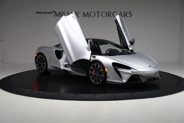 New 2023 McLaren Artura Vision for sale Sold at Bugatti of Greenwich in Greenwich CT 06830 19
