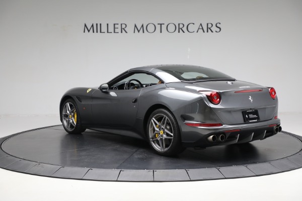 Used 2015 Ferrari California T for sale $142,900 at Bugatti of Greenwich in Greenwich CT 06830 15