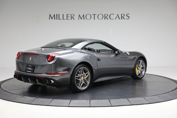 Used 2015 Ferrari California T for sale $142,900 at Bugatti of Greenwich in Greenwich CT 06830 16