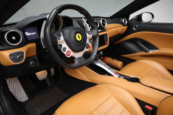 Used 2015 Ferrari California T for sale $142,900 at Bugatti of Greenwich in Greenwich CT 06830 19