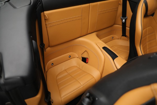 Used 2015 Ferrari California T for sale $142,900 at Bugatti of Greenwich in Greenwich CT 06830 25