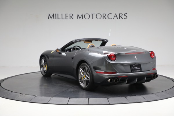 Used 2015 Ferrari California T for sale $142,900 at Bugatti of Greenwich in Greenwich CT 06830 5