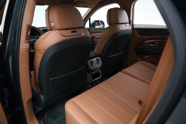 New 2024 Bentley Bentayga V8 for sale $252,225 at Bugatti of Greenwich in Greenwich CT 06830 20