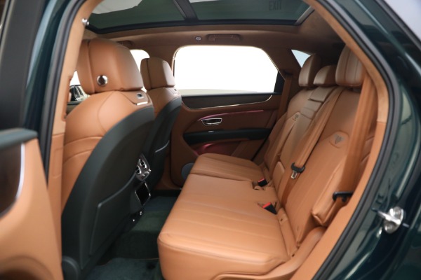 New 2024 Bentley Bentayga V8 for sale $252,225 at Bugatti of Greenwich in Greenwich CT 06830 22
