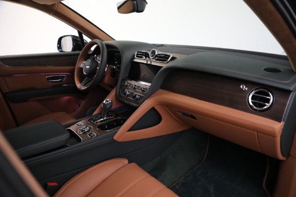 New 2024 Bentley Bentayga V8 for sale $252,225 at Bugatti of Greenwich in Greenwich CT 06830 25