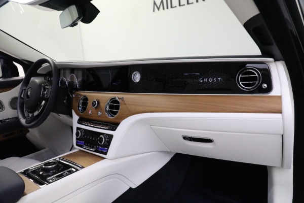Used 2022 Rolls-Royce Ghost for sale Sold at Bugatti of Greenwich in Greenwich CT 06830 23