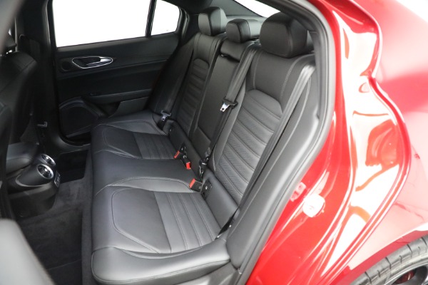 New 2024 Alfa Romeo Giulia Quadrifoglio for sale Sold at Bugatti of Greenwich in Greenwich CT 06830 27