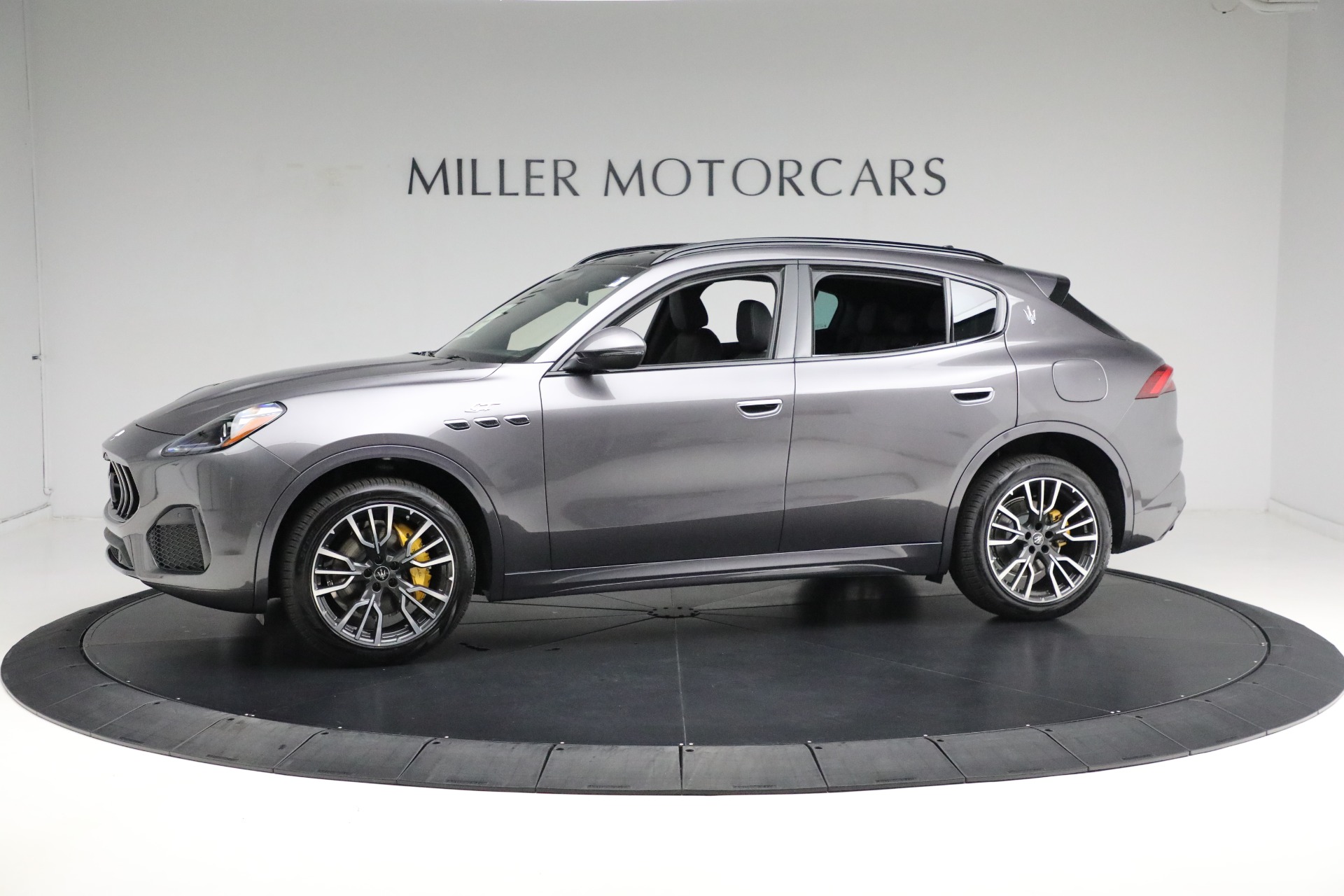 New 2024 Maserati Grecale GT for sale $69,900 at Bugatti of Greenwich in Greenwich CT 06830 1