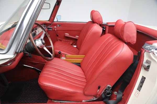 Used 1970 Mercedes-Benz 280 SL for sale Sold at Bugatti of Greenwich in Greenwich CT 06830 18