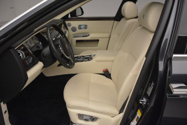 Used 2013 Rolls-Royce Ghost for sale Sold at Bugatti of Greenwich in Greenwich CT 06830 24