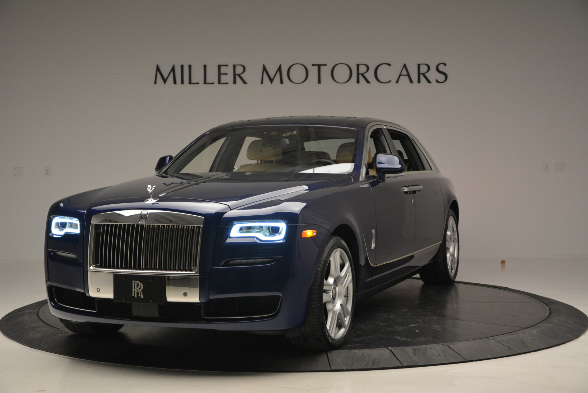 Used 2016 Rolls-Royce Ghost EWB for sale Sold at Bugatti of Greenwich in Greenwich CT 06830 1