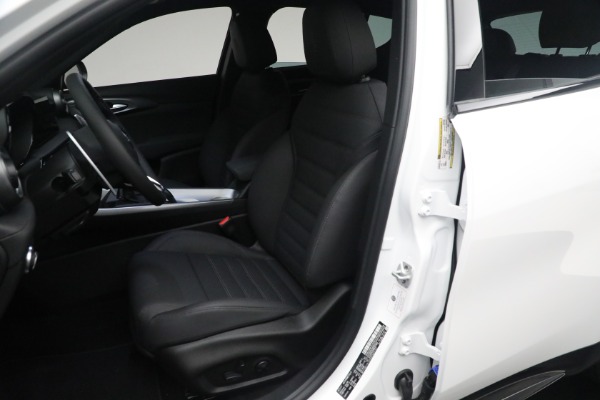 Used 2024 Alfa Romeo Tonale Veloce for sale $29,900 at Bugatti of Greenwich in Greenwich CT 06830 21