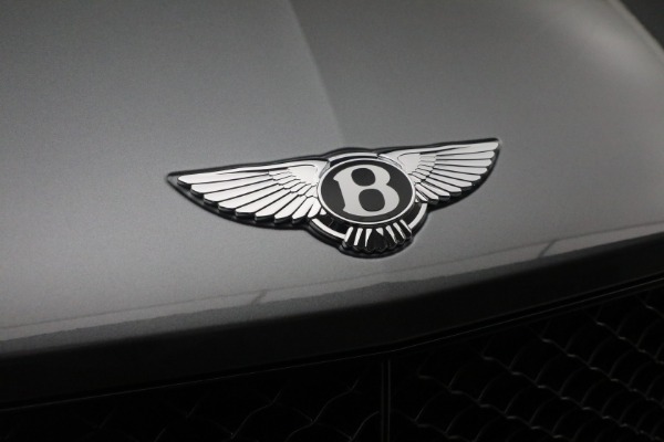 Used 2023 Bentley Bentayga Azure Hybrid for sale $159,900 at Bugatti of Greenwich in Greenwich CT 06830 17
