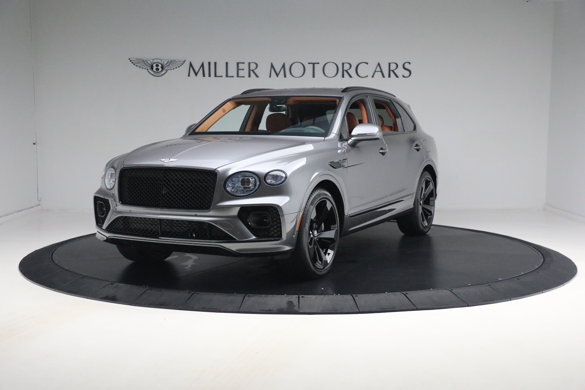 Used 2023 Bentley Bentayga Azure Hybrid for sale $159,900 at Bugatti of Greenwich in Greenwich CT 06830 1