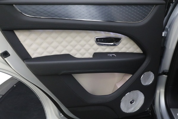 Used 2023 Bentley Bentayga Azure Hybrid for sale Sold at Bugatti of Greenwich in Greenwich CT 06830 22