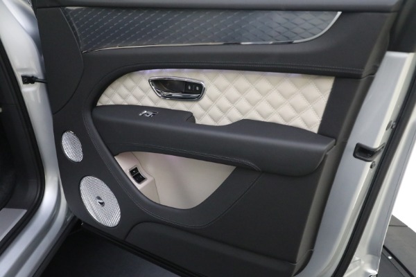 Used 2023 Bentley Bentayga Azure Hybrid for sale Sold at Bugatti of Greenwich in Greenwich CT 06830 26