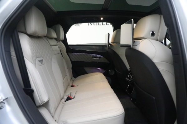 Used 2023 Bentley Bentayga Azure Hybrid for sale Sold at Bugatti of Greenwich in Greenwich CT 06830 28