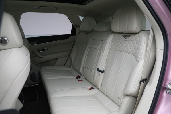 Used 2019 Bentley Bentayga V8 for sale Sold at Bugatti of Greenwich in Greenwich CT 06830 25