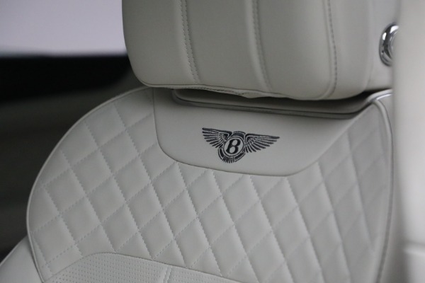 Used 2019 Bentley Bentayga V8 for sale Sold at Bugatti of Greenwich in Greenwich CT 06830 26