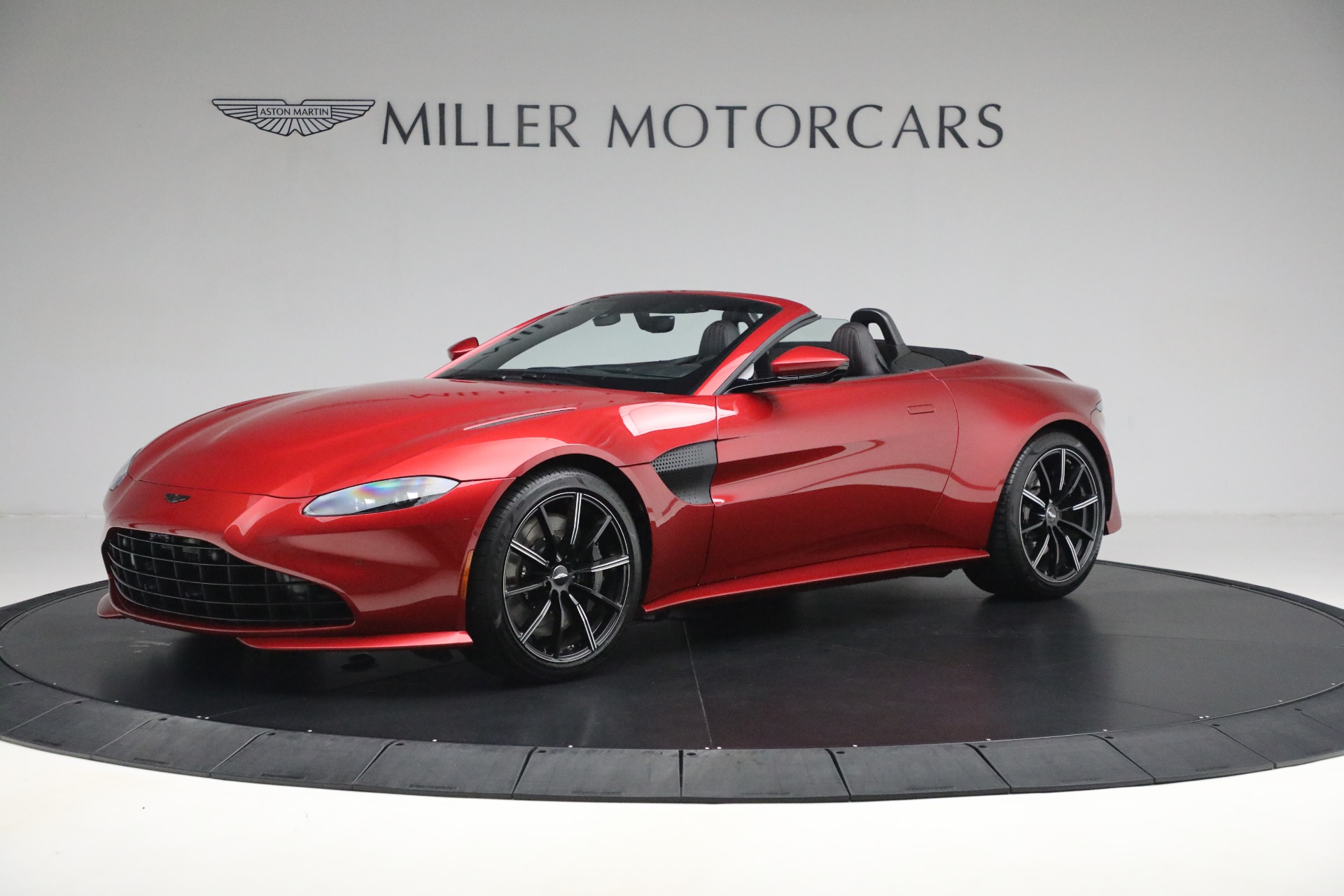 Used 2021 Aston Martin Vantage for sale Sold at Bugatti of Greenwich in Greenwich CT 06830 1