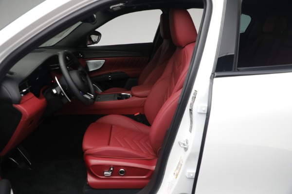 New 2024 Maserati Grecale Trofeo for sale Sold at Bugatti of Greenwich in Greenwich CT 06830 28
