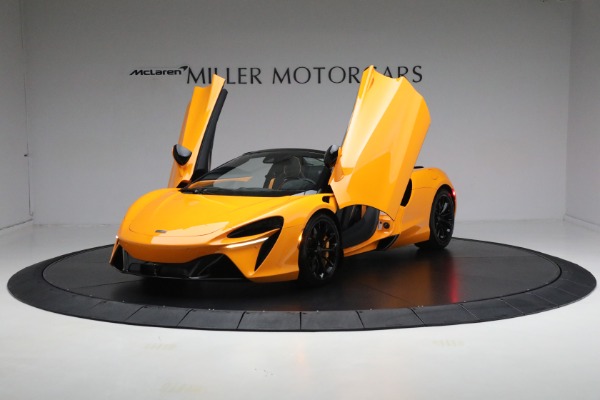 New 2025 McLaren Artura Spider Performance for sale Sold at Bugatti of Greenwich in Greenwich CT 06830 14