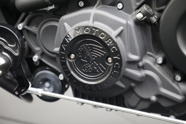 Used 2020 Indian Scout Bobber Thunder Black Smoke ABS for sale Sold at Bugatti of Greenwich in Greenwich CT 06830 20