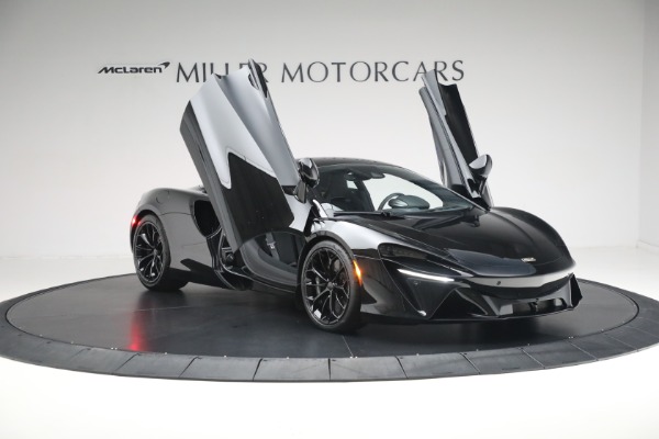 New 2025 McLaren Artura TechLux for sale Sold at Bugatti of Greenwich in Greenwich CT 06830 17