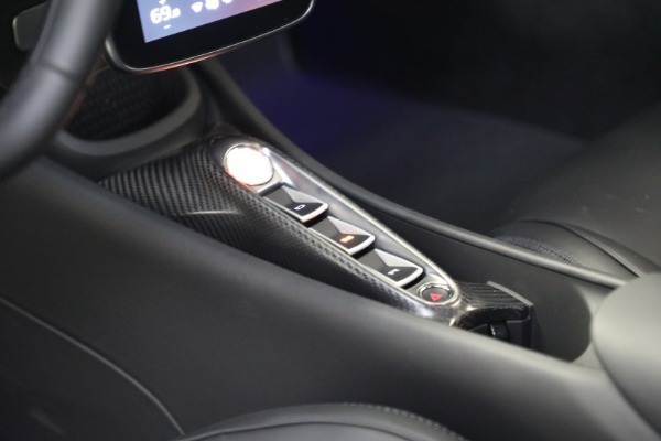 New 2025 McLaren Artura TechLux for sale Sold at Bugatti of Greenwich in Greenwich CT 06830 28