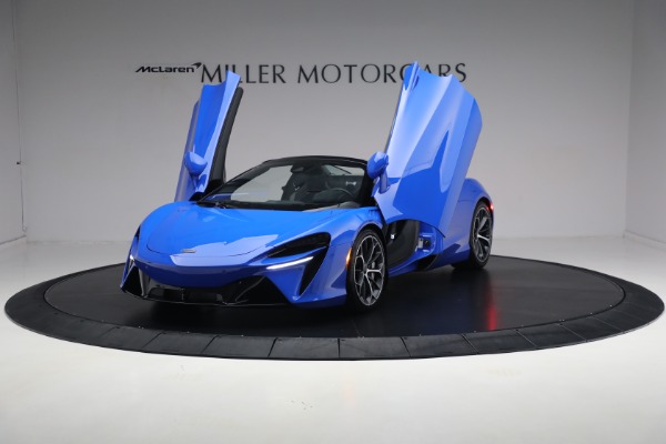 New 2025 McLaren Artura Spider Performance for sale $329,718 at Bugatti of Greenwich in Greenwich CT 06830 26