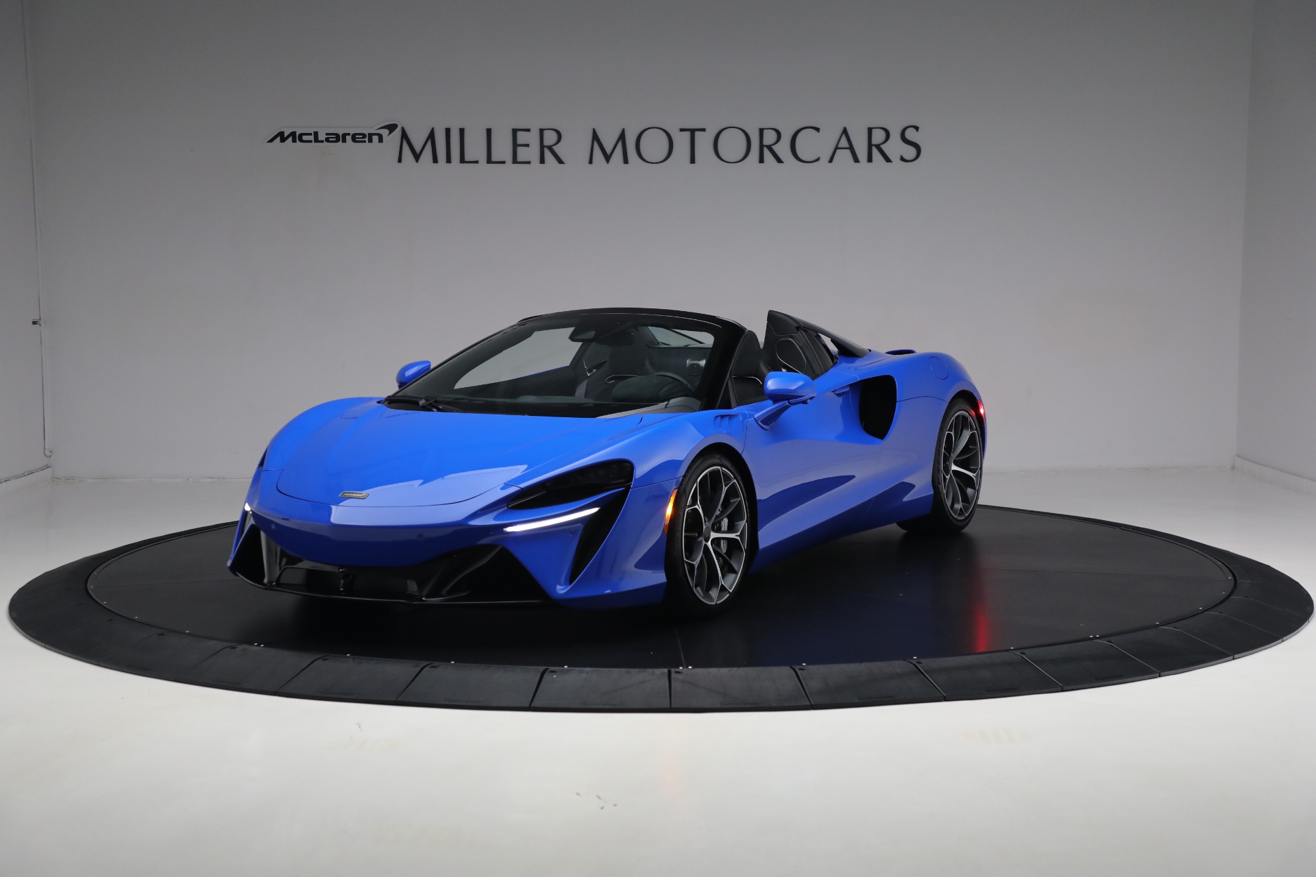 New 2025 McLaren Artura Spider Performance for sale $329,718 at Bugatti of Greenwich in Greenwich CT 06830 1