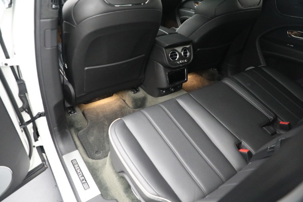 Used 2021 Bentley Bentayga V8 for sale Sold at Bugatti of Greenwich in Greenwich CT 06830 18