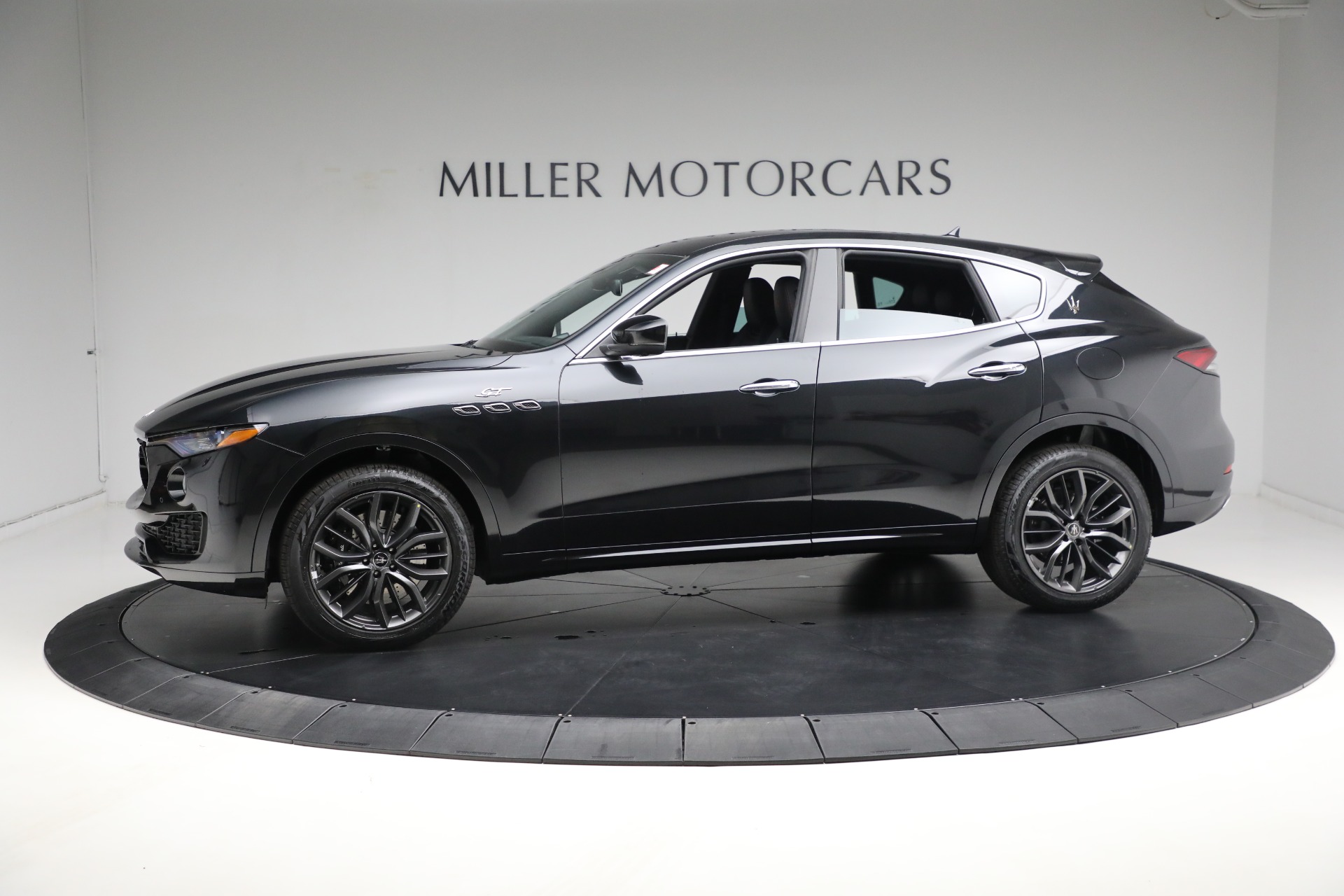 New 2024 Maserati Levante GT Ultima for sale Sold at Bugatti of Greenwich in Greenwich CT 06830 1