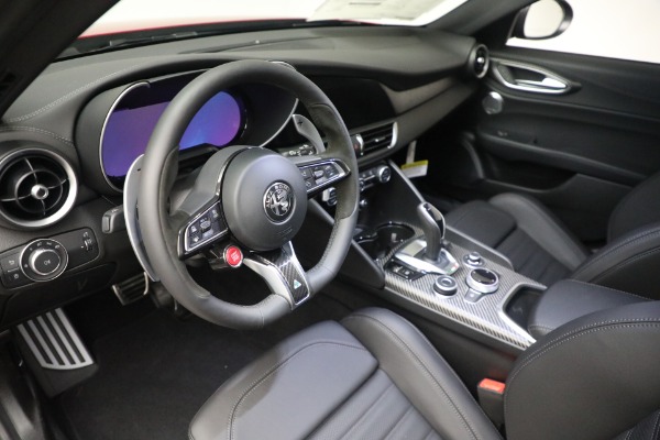 New 2024 Alfa Romeo Giulia Quadrifoglio for sale $79,415 at Bugatti of Greenwich in Greenwich CT 06830 27