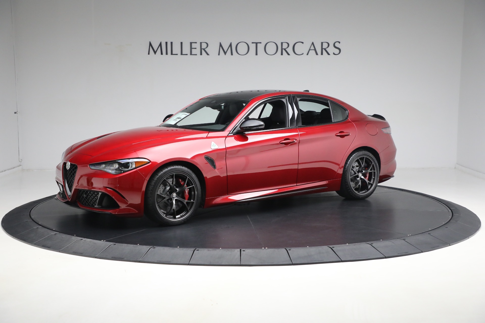 New 2024 Alfa Romeo Giulia Quadrifoglio for sale $79,415 at Bugatti of Greenwich in Greenwich CT 06830 1