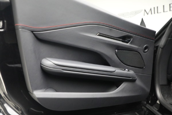 New 2025 Aston Martin Vantage for sale $235,300 at Bugatti of Greenwich in Greenwich CT 06830 13
