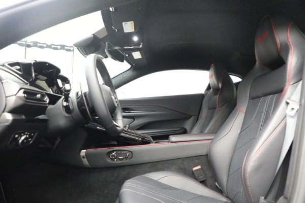 New 2025 Aston Martin Vantage for sale $235,300 at Bugatti of Greenwich in Greenwich CT 06830 14