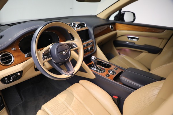 Used 2021 Bentley Bentayga V8 for sale Sold at Bugatti of Greenwich in Greenwich CT 06830 15