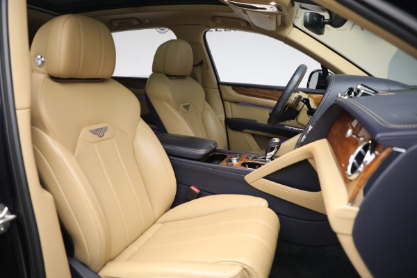 Used 2021 Bentley Bentayga V8 for sale Sold at Bugatti of Greenwich in Greenwich CT 06830 19