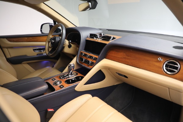 Used 2021 Bentley Bentayga V8 for sale Sold at Bugatti of Greenwich in Greenwich CT 06830 20