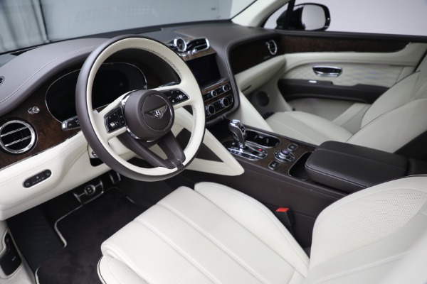 Used 2024 Bentley Bentayga EWB Azure V8 for sale $239,900 at Bugatti of Greenwich in Greenwich CT 06830 14