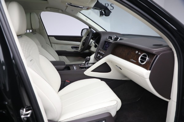 Used 2024 Bentley Bentayga EWB Azure V8 for sale $239,900 at Bugatti of Greenwich in Greenwich CT 06830 24