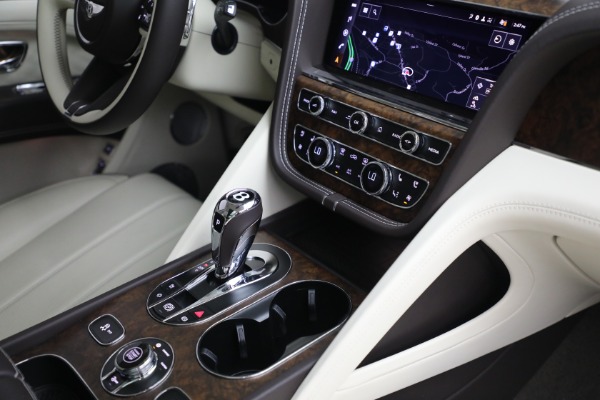 Used 2024 Bentley Bentayga EWB Azure V8 for sale $239,900 at Bugatti of Greenwich in Greenwich CT 06830 27