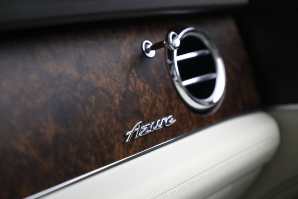 Used 2024 Bentley Bentayga EWB Azure V8 for sale $239,900 at Bugatti of Greenwich in Greenwich CT 06830 28