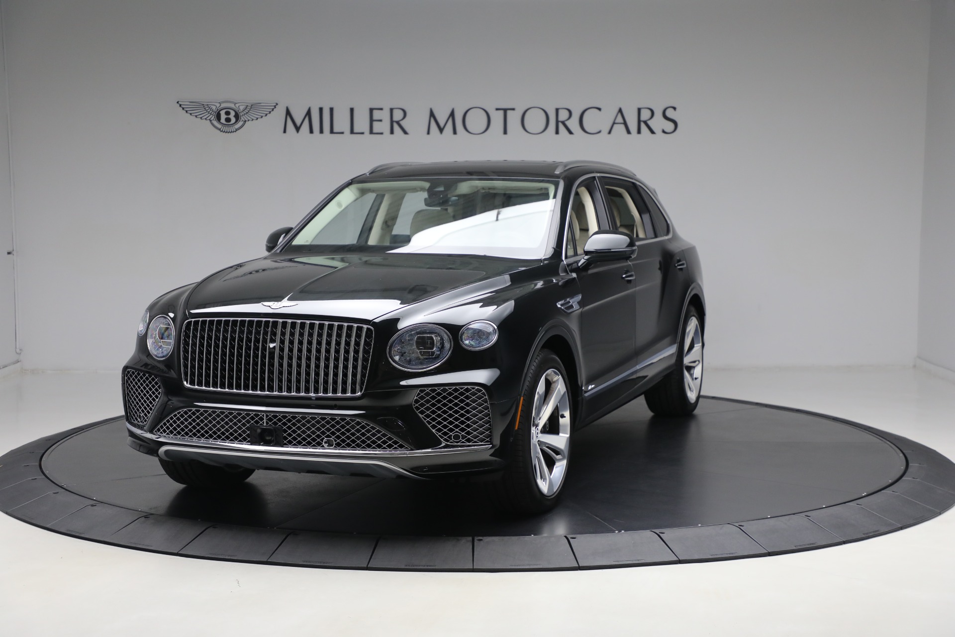 Used 2024 Bentley Bentayga EWB Azure V8 for sale $239,900 at Bugatti of Greenwich in Greenwich CT 06830 1