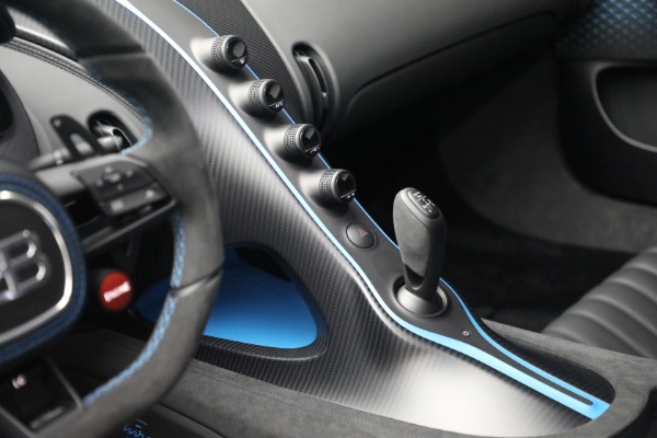 Used 2021 Bugatti Chiron Pur Sport for sale Call for price at Bugatti of Greenwich in Greenwich CT 06830 17