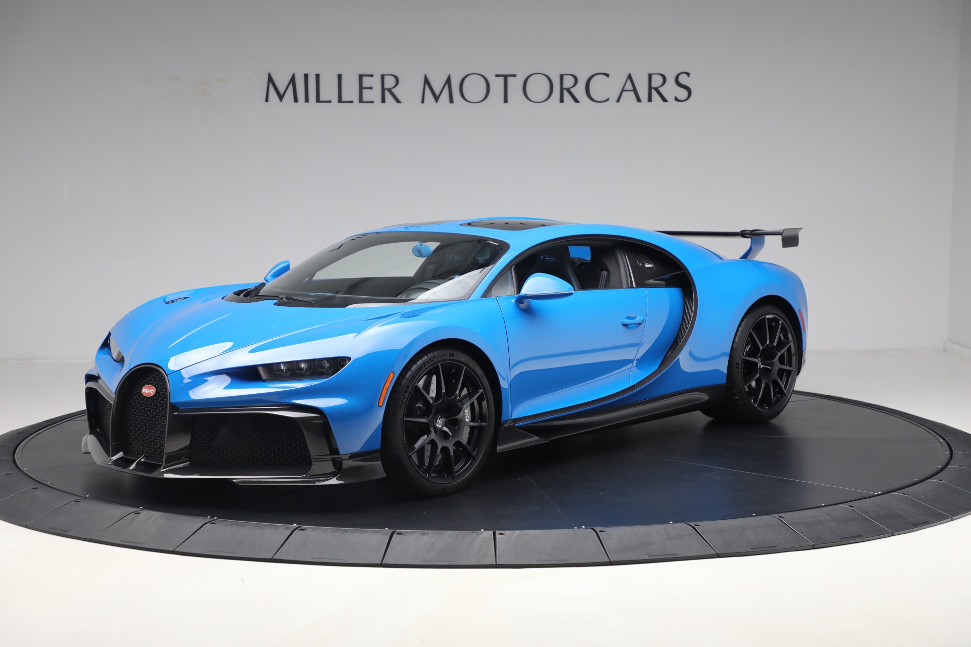 Used 2021 Bugatti Chiron Pur Sport for sale Call for price at Bugatti of Greenwich in Greenwich CT 06830 1