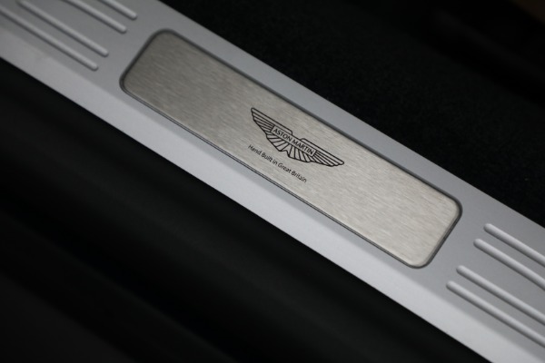 New 2025 Aston Martin Vantage for sale $243,200 at Bugatti of Greenwich in Greenwich CT 06830 17